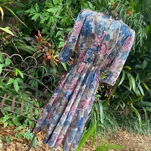 Vintage 1980s floral Taupe midi dress with pearl and gold buttons